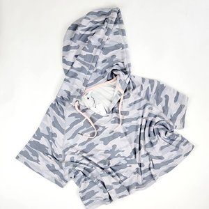 BB Dakota Off Duty cropped camo hoodie